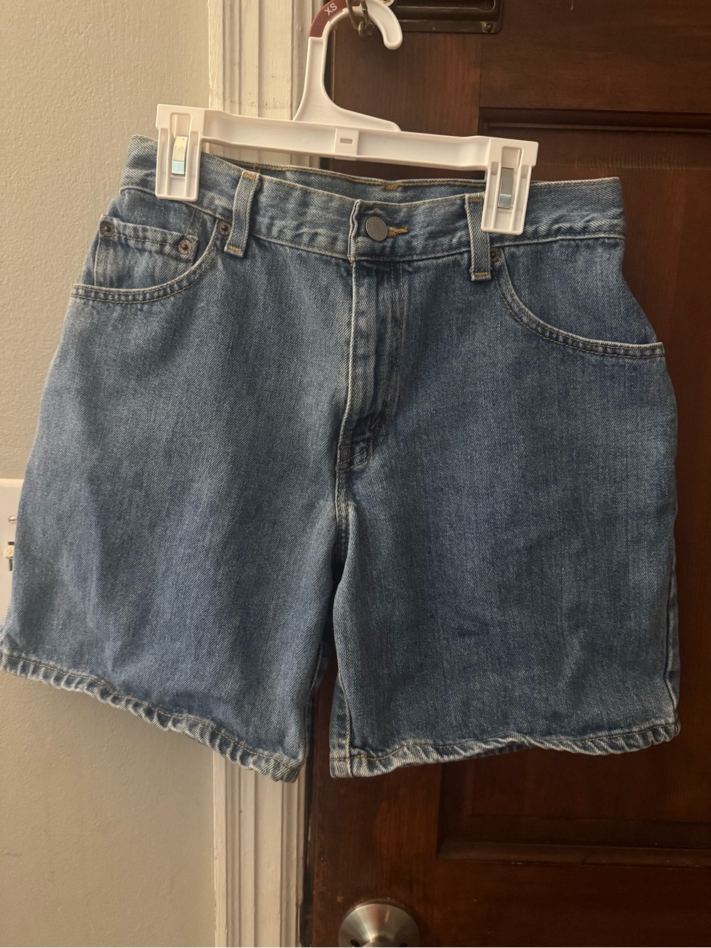 VTG Levi's Classic Blue Denim Mom/Bermuda Shorts Size 6 100% Cotton